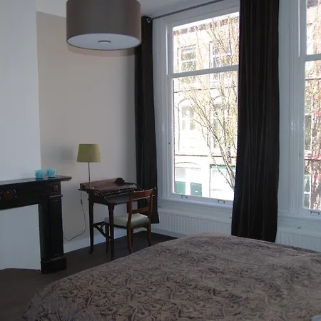Obrechtstraat Bed & Breakfast